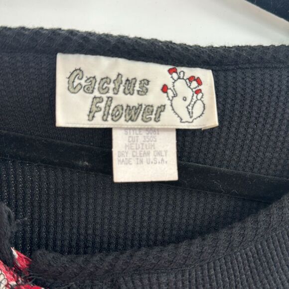 3For$20 Cactus Flower Textured Open Sweater size Medium - Picture 2 of 7